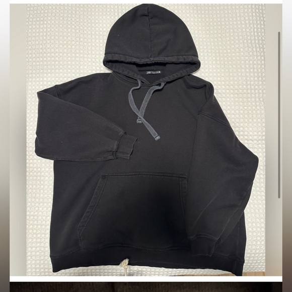 Zara oversized hoodie - has wear - Picture 2 of 3